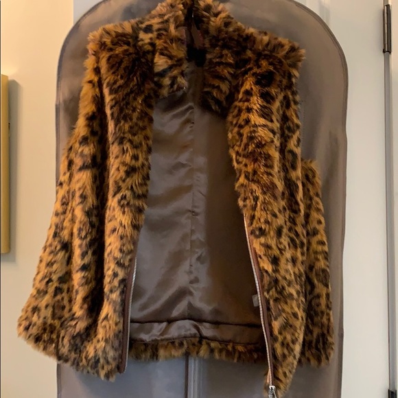 J. Crew animal print faux fur collared vest Sz S - Picture 2 of 5